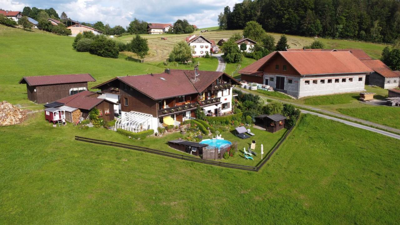 Erna 3* Böbrach