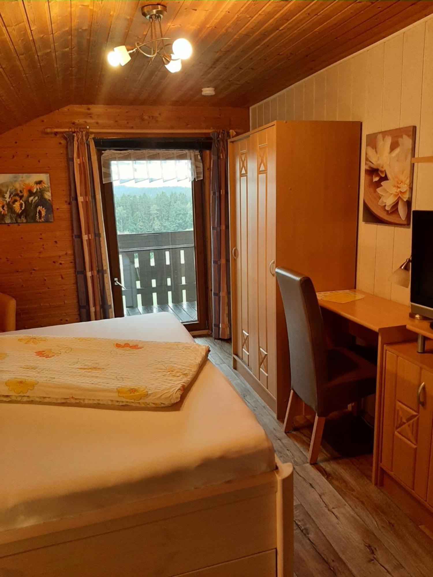 Erna 3* Böbrach